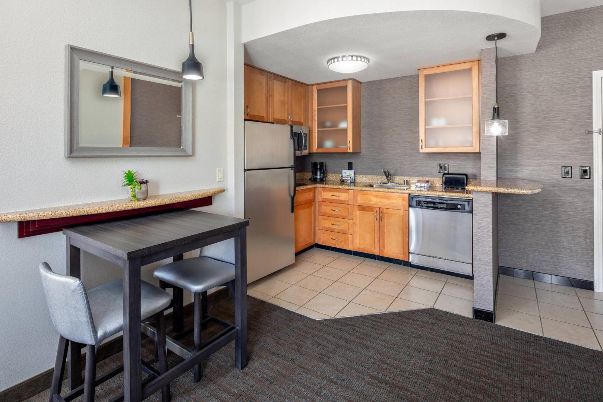 Residence Inn Phoenix Nw/Съпрайз Екстериор снимка